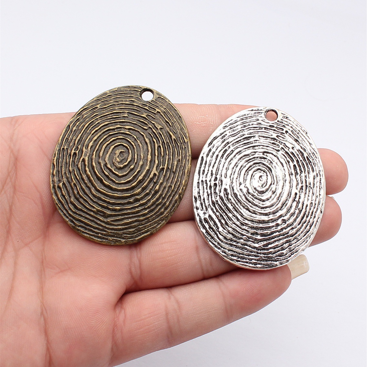 WYSIWYG 1pcs 59x47mm 2 Colors  - Vintage Fashion Online 评论和价格